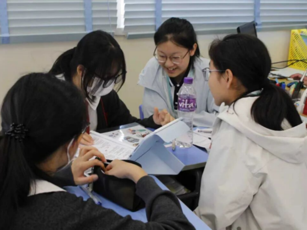 初中生去香港插班，内地转去香港读书何时申请、如何准备？