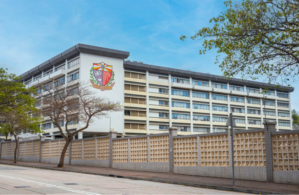 内地孩子插班香港的真相:数学躺赢,英语直接被打懵,中文栽得最冤