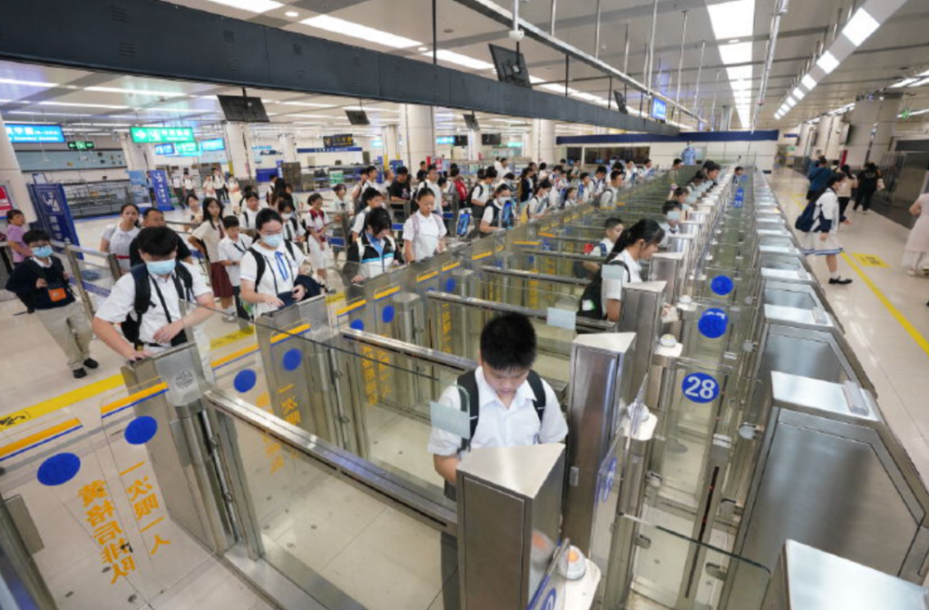 优才通子女香港插班:身份有了,学校怎么选?这些坑要避开