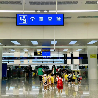 跨境读书三年，我们为什么选择插班香港？