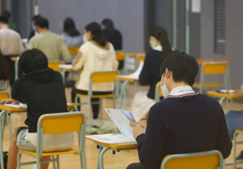 香港读书以后出国容易吗?DSE/IB/A-Level认可度对比