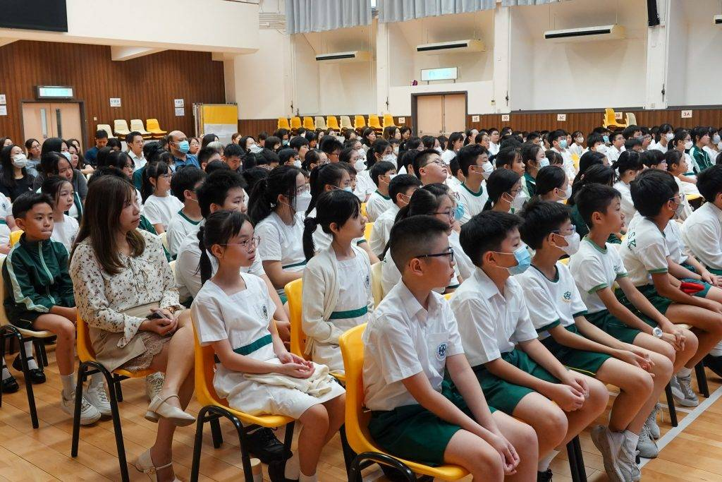 香港插班笔试考什么2026 年最新:语数英题型难度全梳理