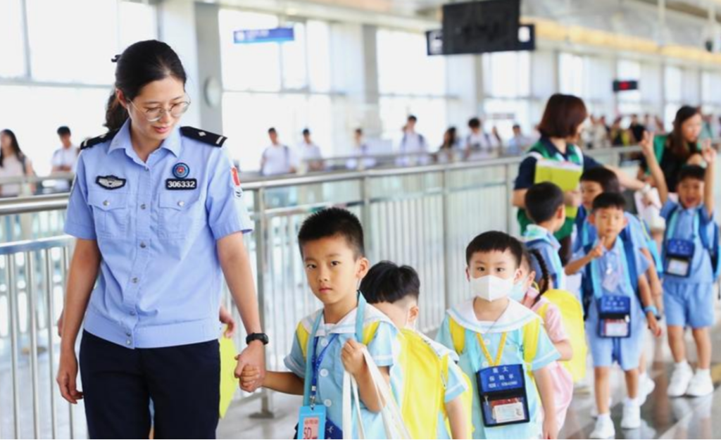 深港跨境上学全攻略:通勤方式、过关技巧、时间管理