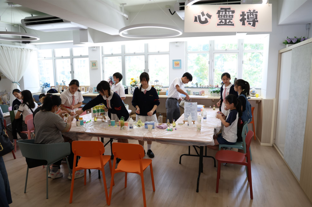 香港插班面试完整流程:学生面+小组面+家长面全解析