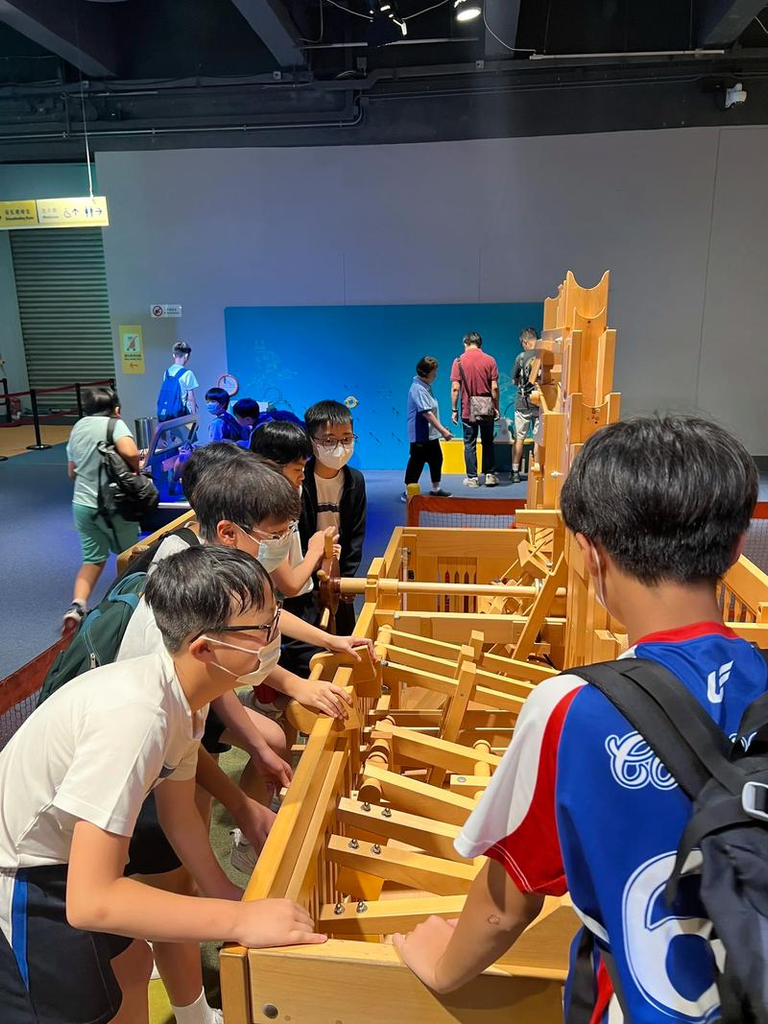 香港学校锐评 | 不靠掐尖招生,香港这所直资牛娃普娃都能托举,对新移民特别友好