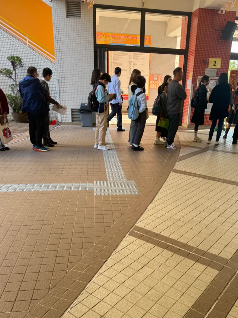 为什么越来越多的内地家庭,选择让孩子去香港读书?