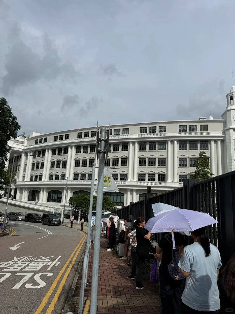 花这么多钱让孩子去香港读书，到底值不值？